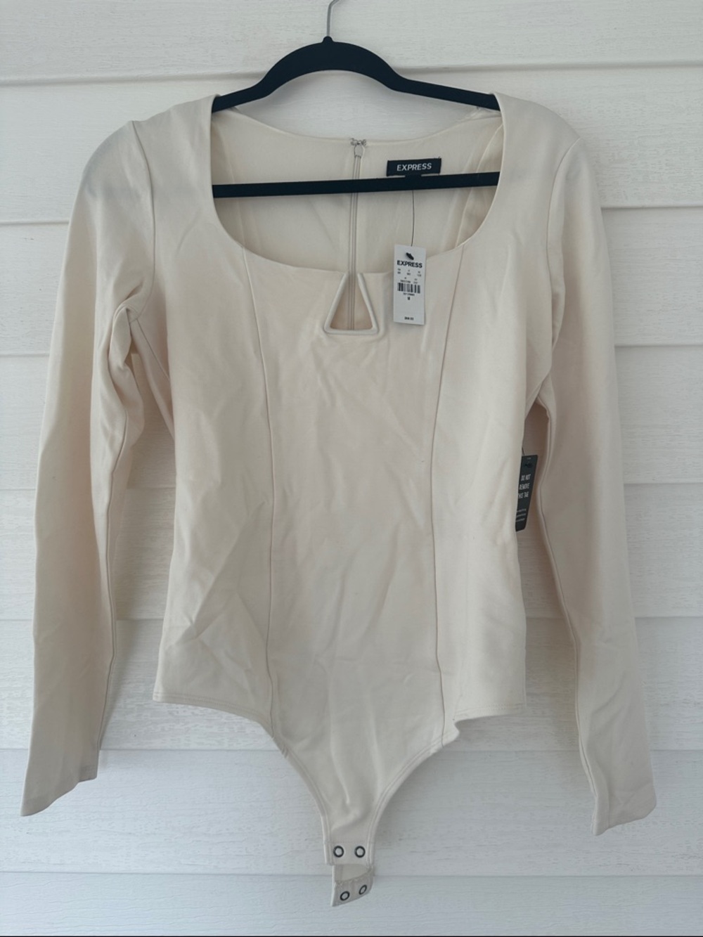 Express Cream Long-Sleeve Scoop Neck Bodysuit with Keyhole